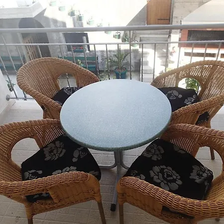 Appartement Studio Apartment In Gradac With Balcony, Air Conditioning, Wifi 4238-9 *